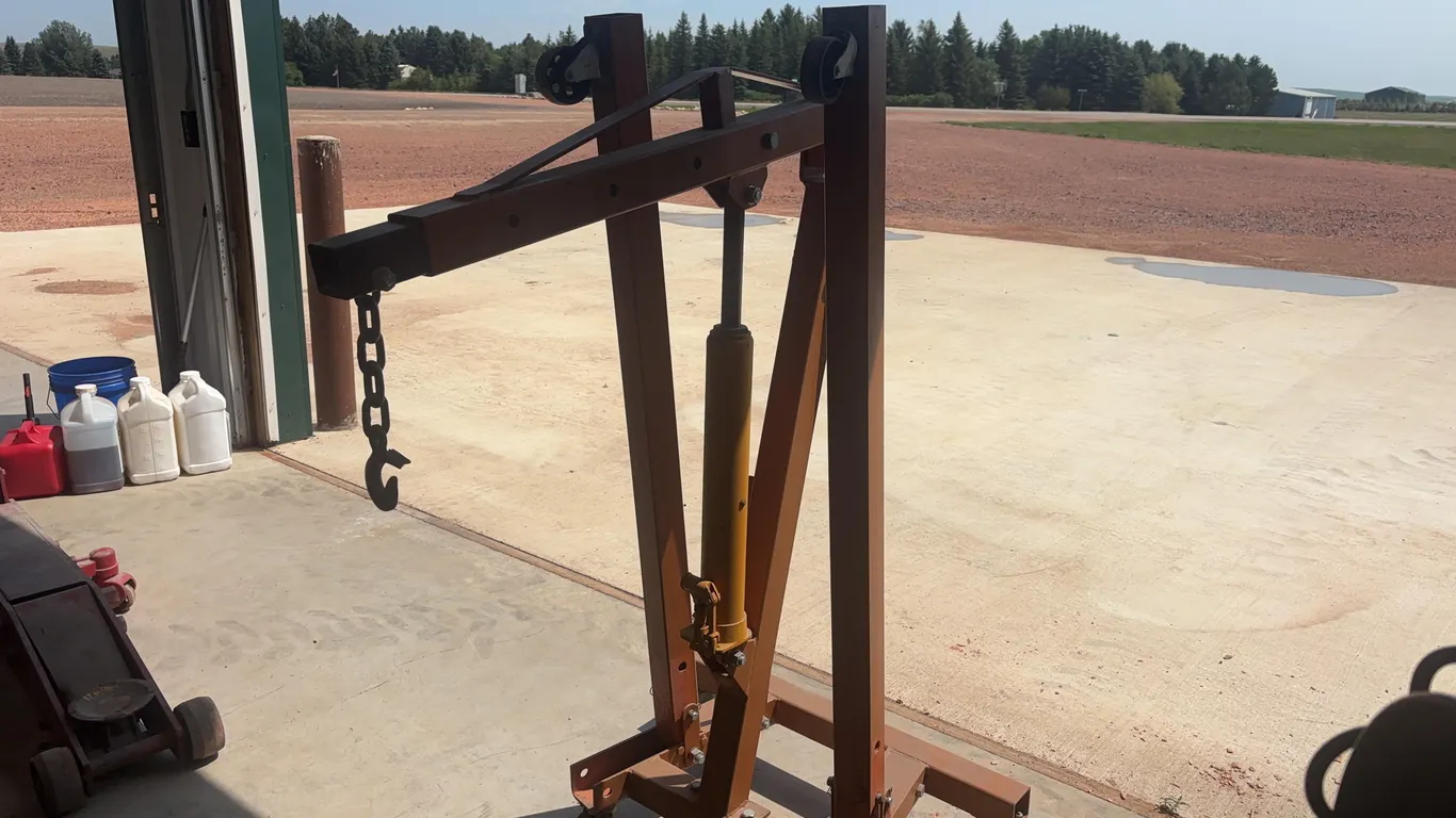 KTI Engine Crane