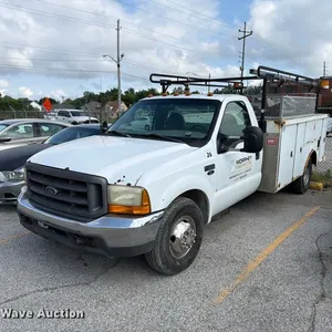 2000 Ford F350 Super Duty utility bed pickup truck