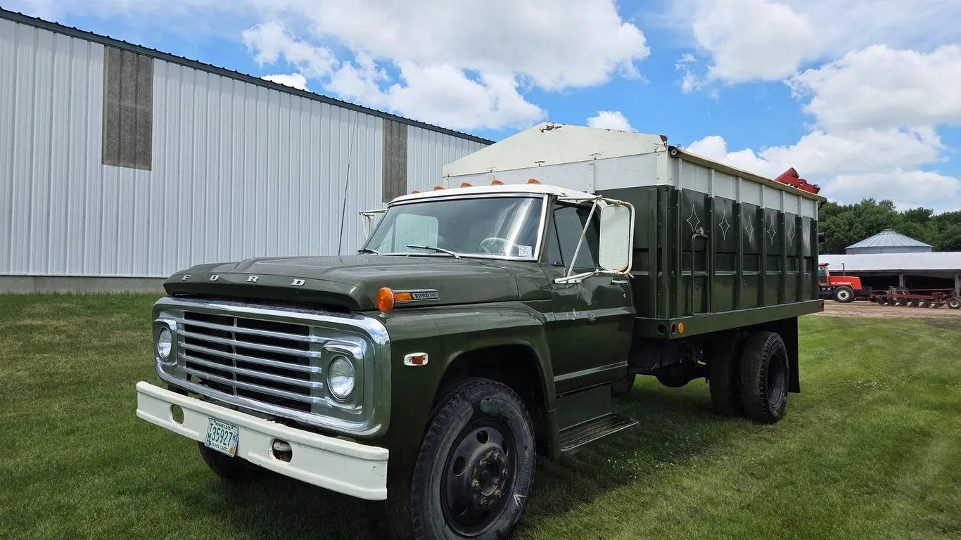1971 FORD F-600 GRAIN TRUCK