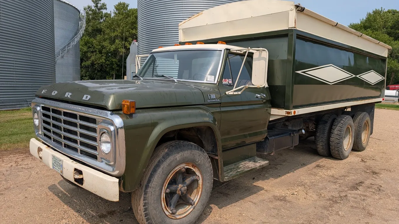 1976 FORD F-700