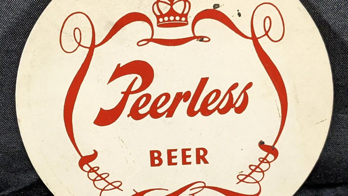 MASONITE SIGN PEERLESS BEER LA CROSSE WISCONSIN