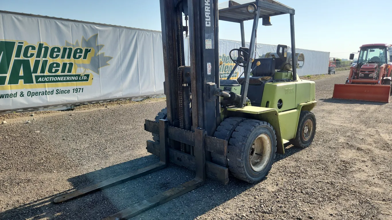 Clark C500-YS80 7,000 LBS Forklift