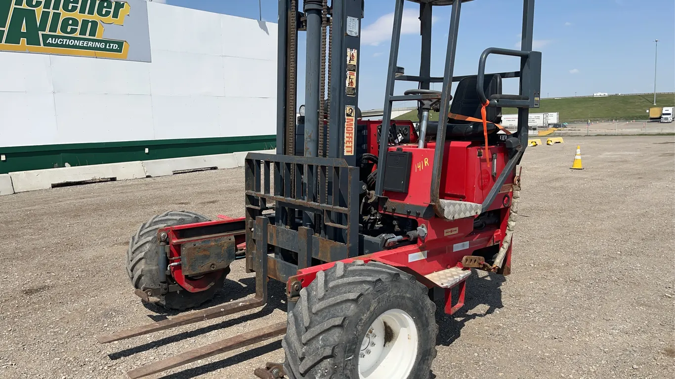 2001 Moffett M5500 5500 LBS Forklift