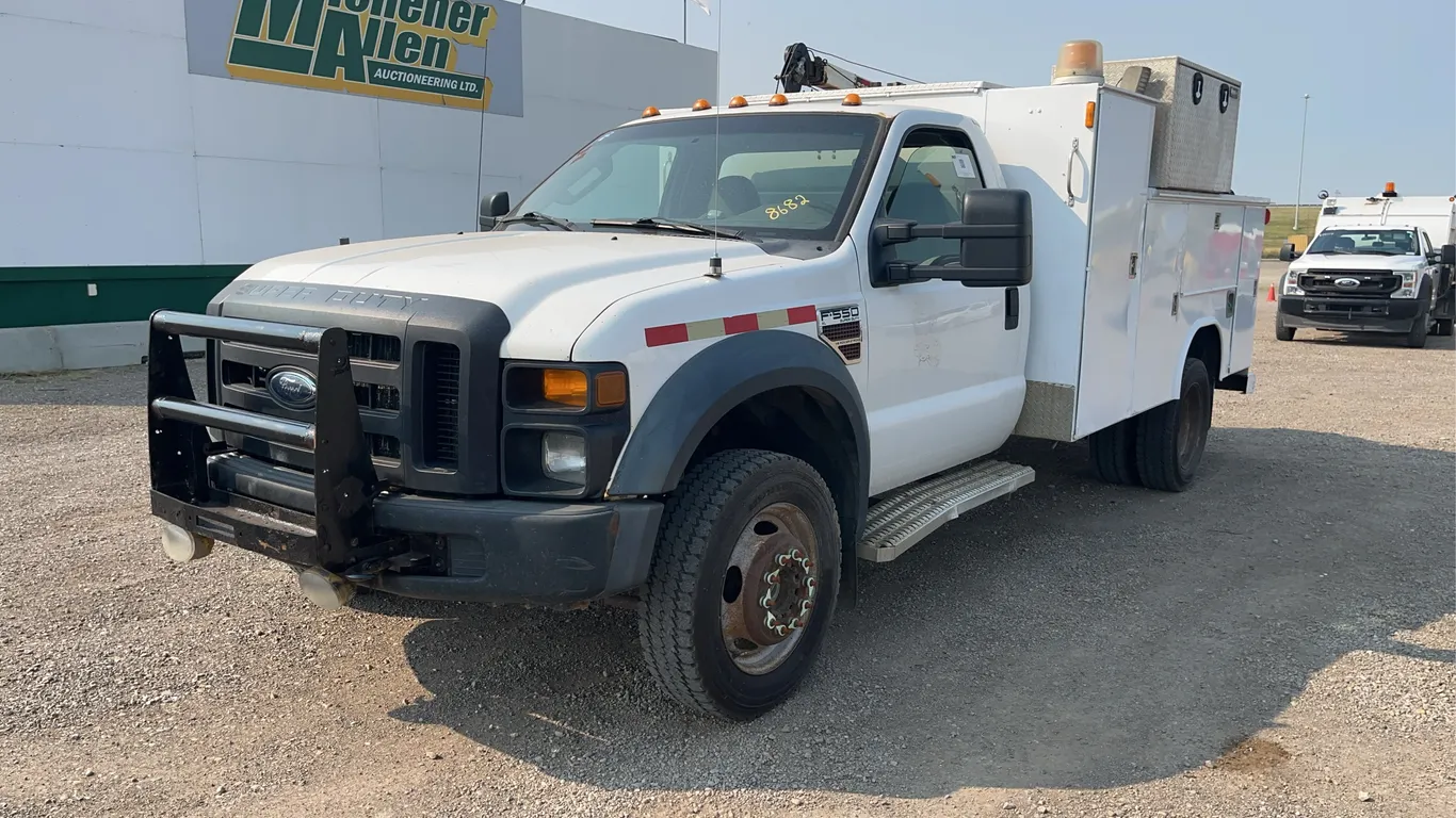2010 Ford F-550 Super Duty S/A Service Truck