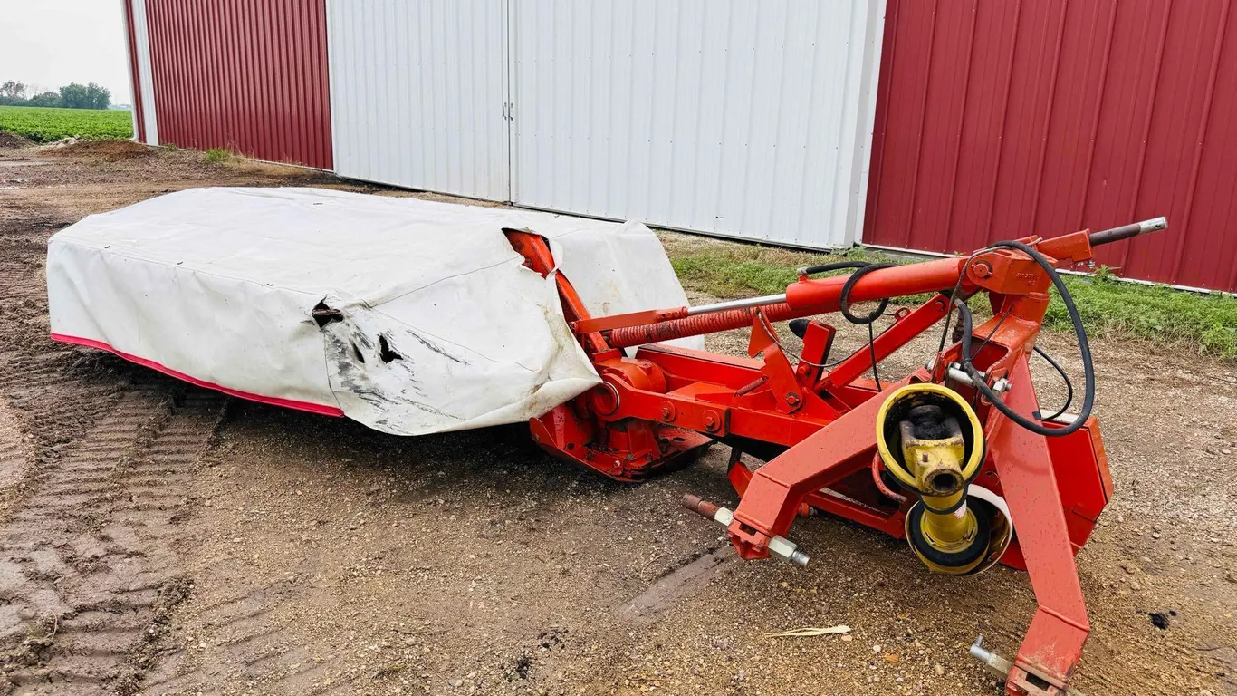 Kuhn GMD 600 3pt 7 1/2ft disc mower