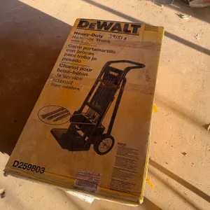 DEWALT HEX HAMMER TRUCK