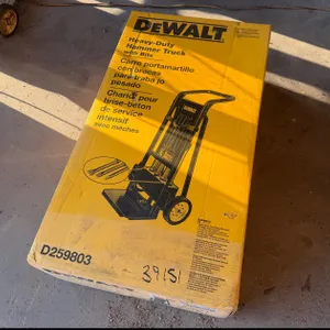 DEWALT HEX HAMMER TRUCK