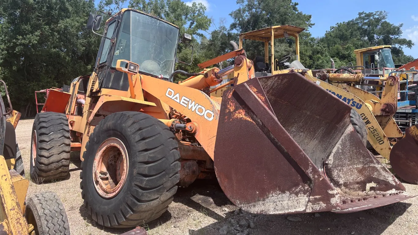 DAEWOO MEGA 300V LOADER | FOR PARTS/REPAIRS
