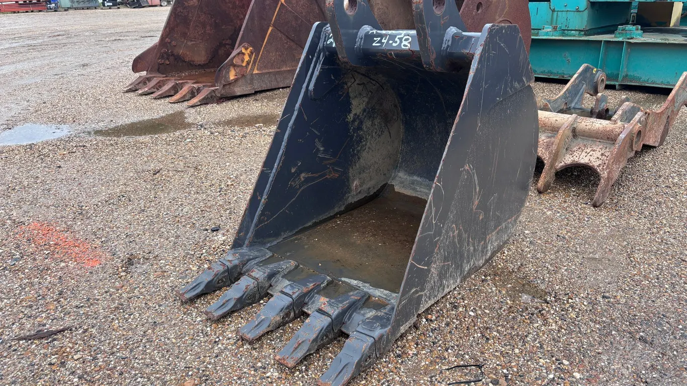 23IN DIGGING BUCKET