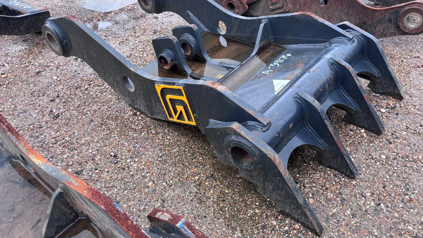 31IN EXCAVTOR THUMB