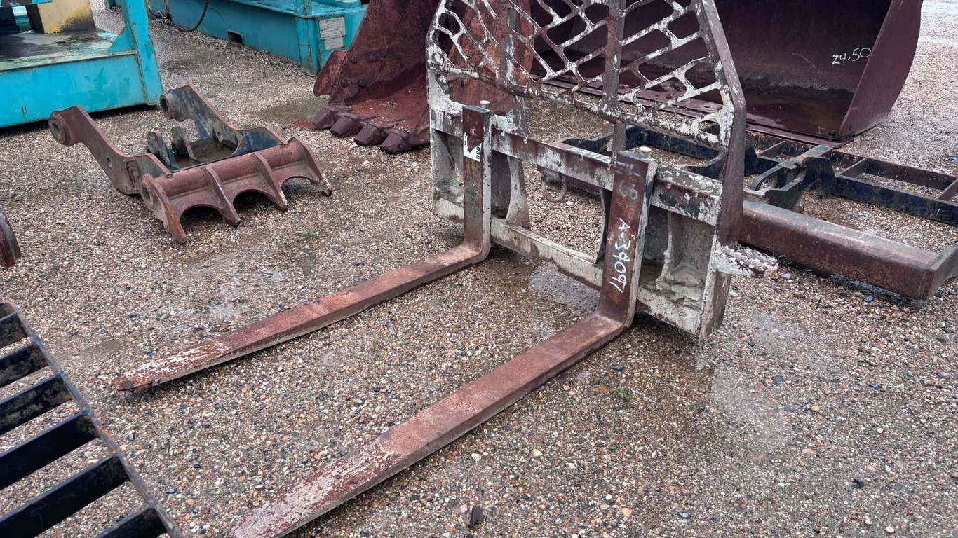 BRADCO 46IN FORKLIFT MAST FOR SKID STEER