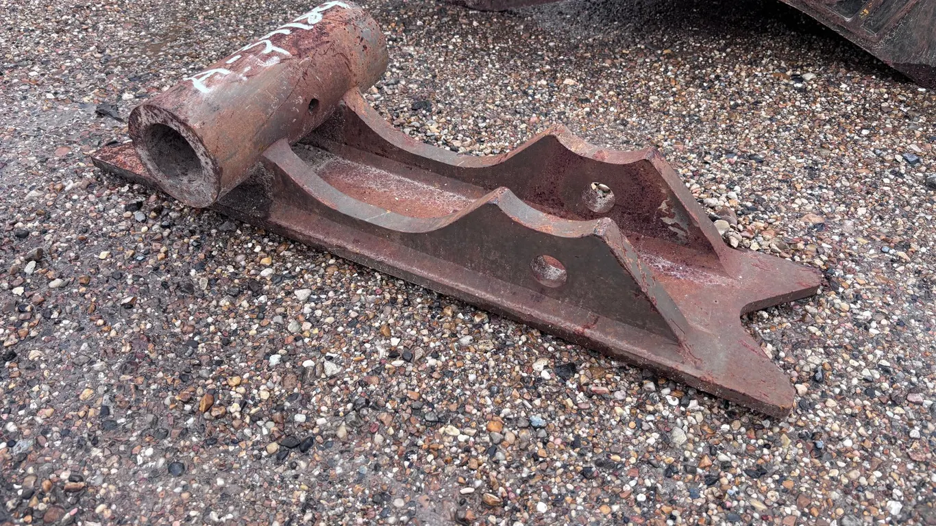 EXCAVATOR THUMB BRACKET