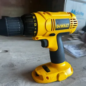 DEWALT 18VOLT COMPACT DRILL WITH DRIVER KIT