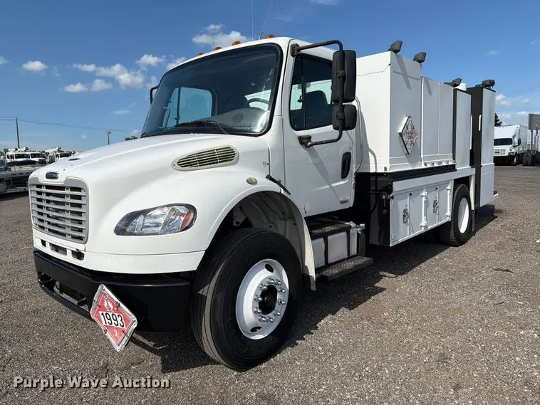 2012 Freightliner Business Class M2 fuel / lube truck