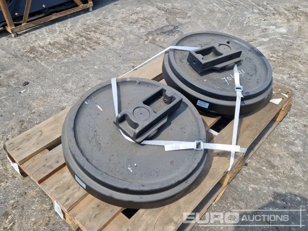 Idler (2 of) to suit Hyundai HX145, R145RLC-9, Volvo ECR145