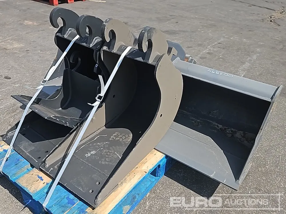 12", 13", 13" Scoop Buckets, 60" Ditching Bucket Set