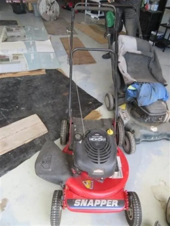 Snapper Push Lawn Mower (Runs)