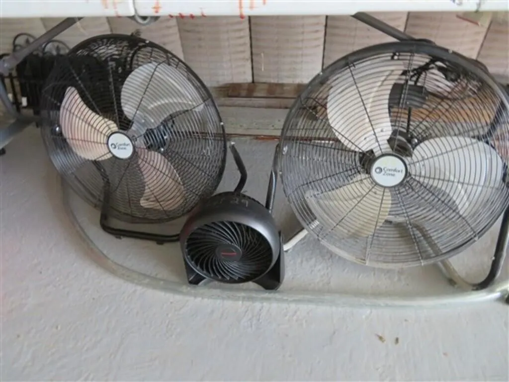 3 Elec. Fans