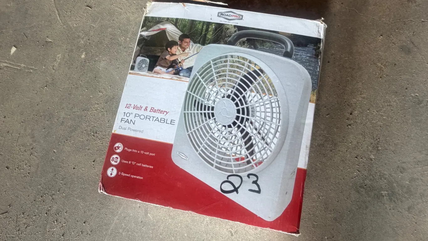 10IN PORTABLE FAN 12 VOLT AND BATTERY