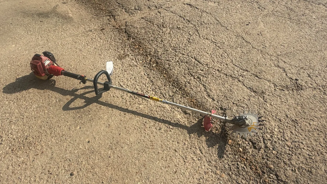 REDMAX ZENOALT WEEDEATER WITH SAW BLADE ATTACH