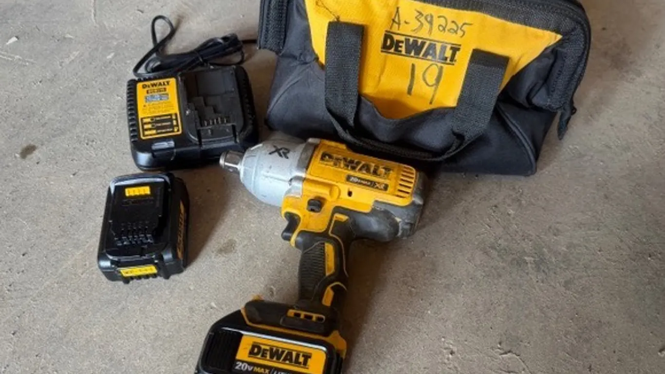 DEWALT XR IMPACT DRILL