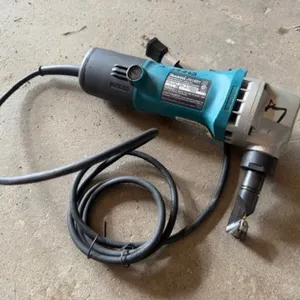 MAKITA JN 1601 ANGLE GRINDER