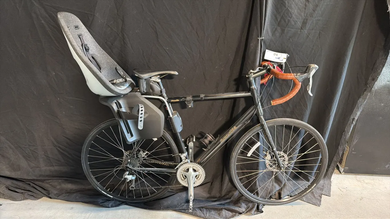 BRODIE RONIN 27 SPEED BLACK ROAD BICYCLE WITH A BABY SEAT