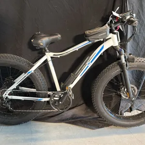 TAURUS 7 SPEED WHITE ELECTRIC BICYCLE *NO BATTERY, NO CHARGER*