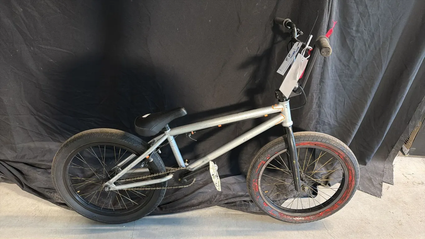 SILVER 1 SPEED BMX BICYCLE
