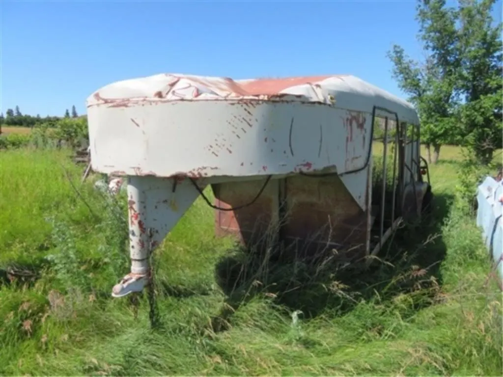Stock Trailer for parts * Scrap Iron