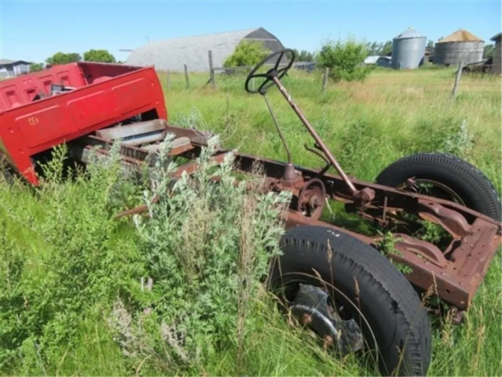 Old Truck Frame * 1/2 Ton Truck Box