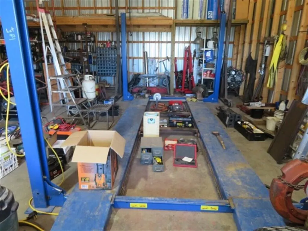 2022 Torin 4 Post Vehicle Hoist