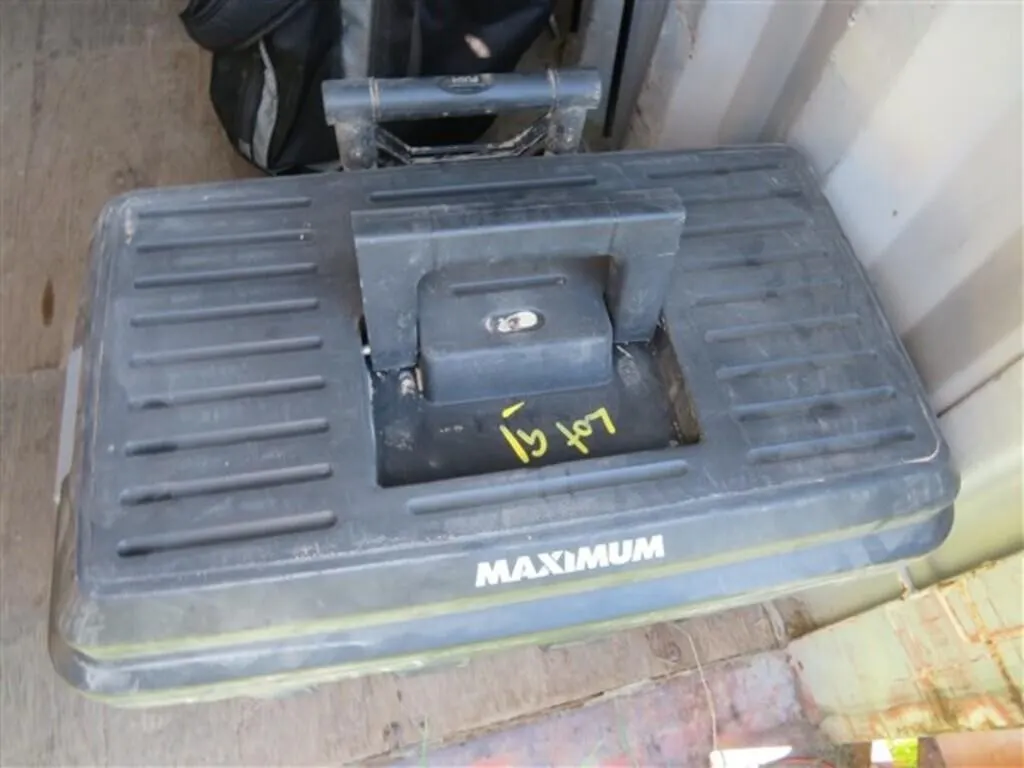 Maximum Tool Box on Rollers