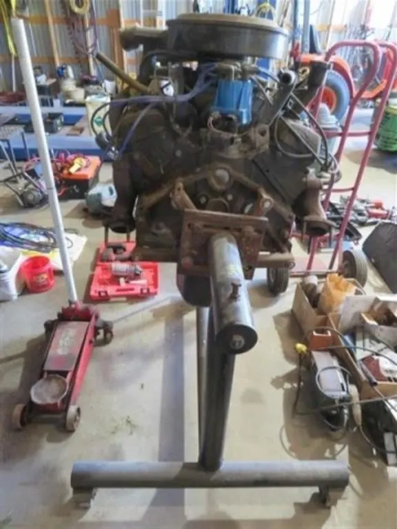 4L Vortex 6 cyl Gas Motor * Motor Stand