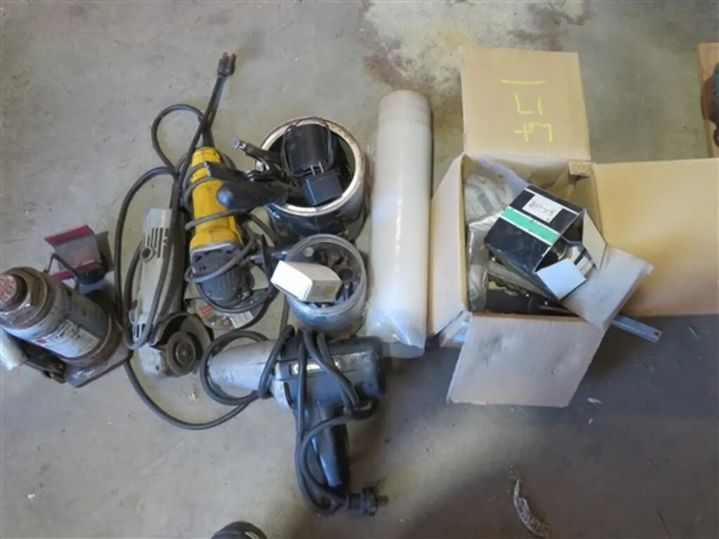 12 Ton Hyd. Jack * 2 Angle Grinders * Elec. Impact