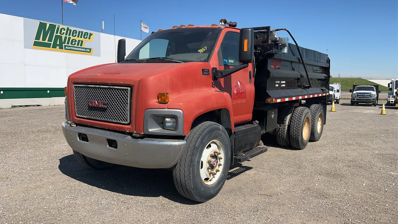 2003 GMC W8500 T/A Dump Truck