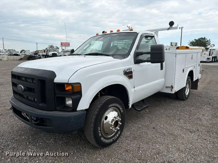2008 Ford F350 Super Duty utility bed pickup truck