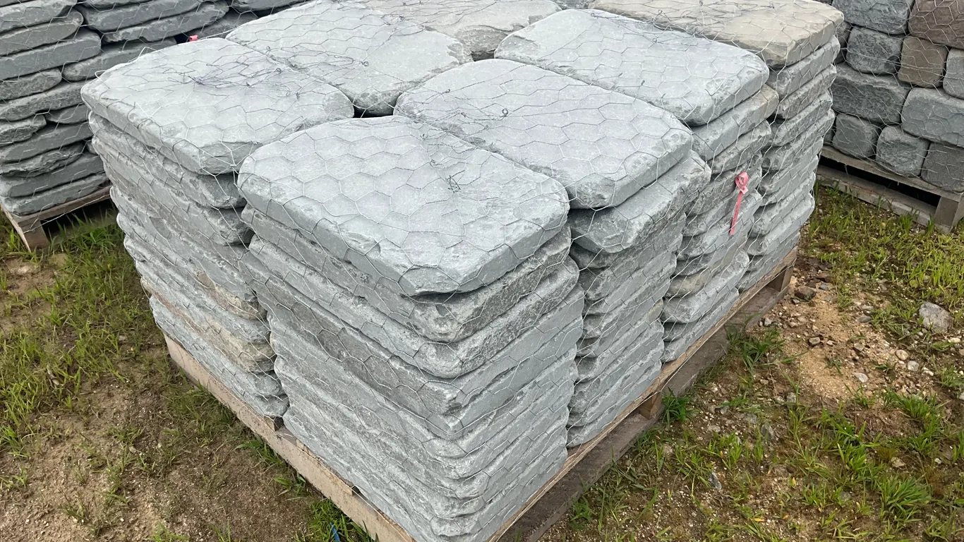 PALLET 12” X 18” X 2” TUMBLED PAVERS