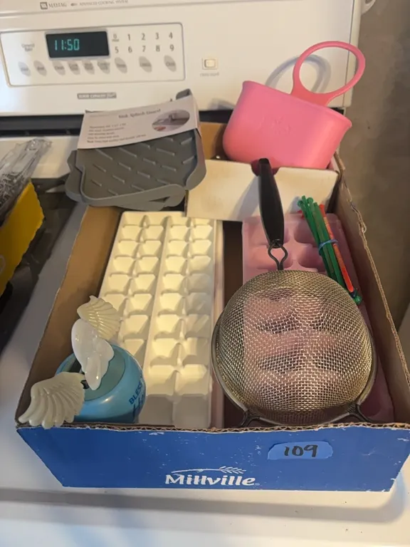 ICE CUBE TRAYS-MISC