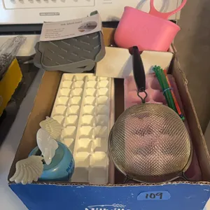 ICE CUBE TRAYS-MISC