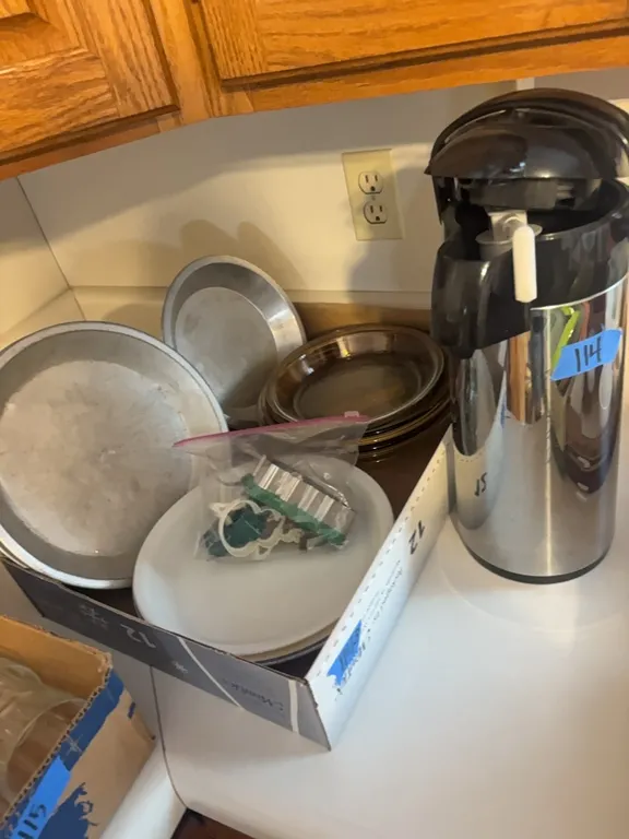 COFFEE THERMOS-PLATES-PIE DISHES-MISC