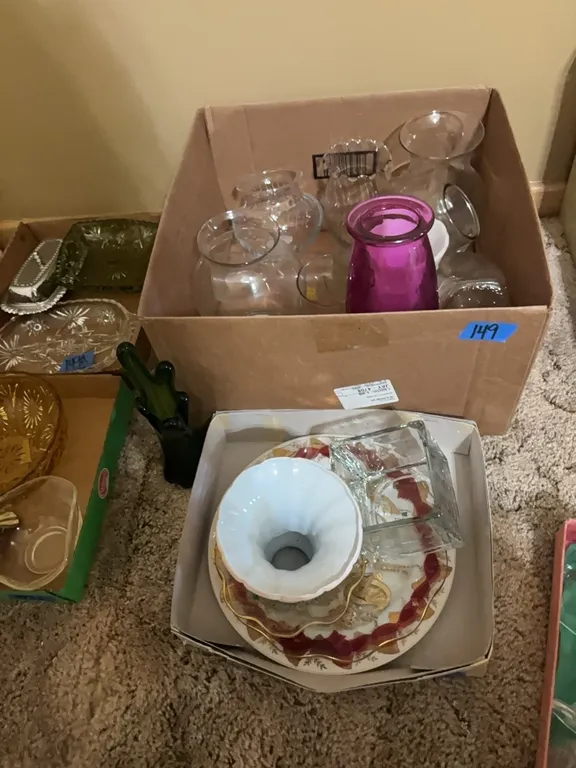 GLASS VASES-PLATES