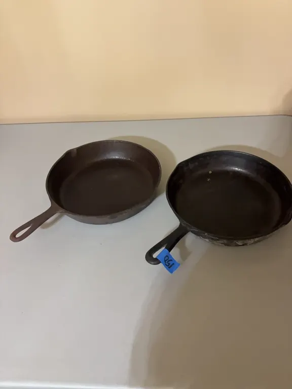 2 CAST PANS