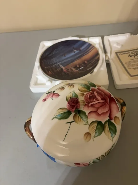 TERRY REDLIN PLATE-JAPAN COVERED DISH