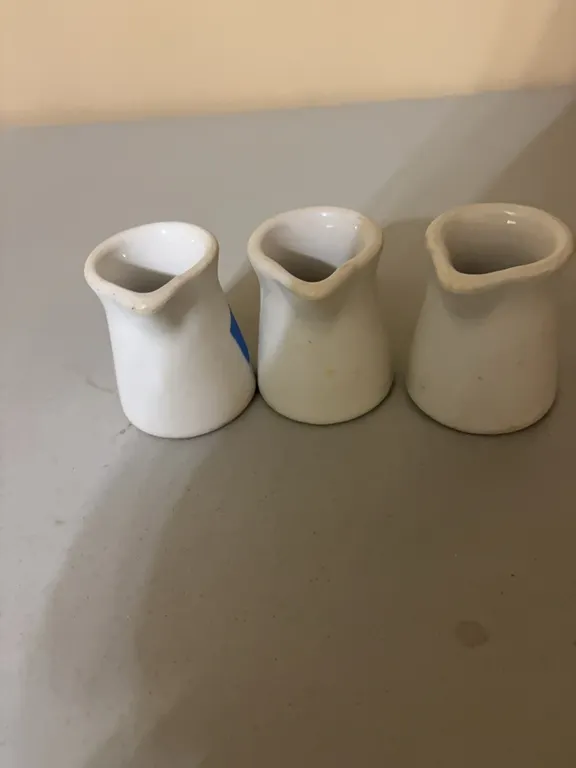 3 RESTRAUNT SYRUP PITHCERS