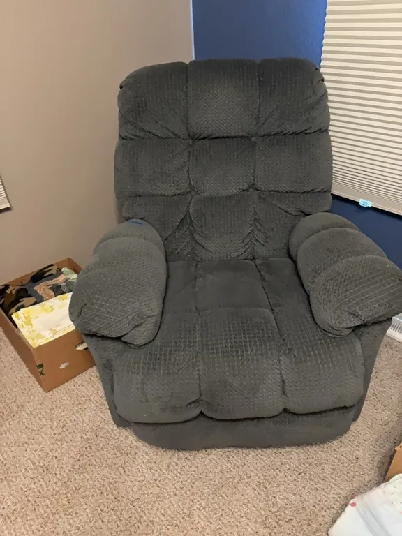 BLUE SWIVEL ROCKER RECLINER