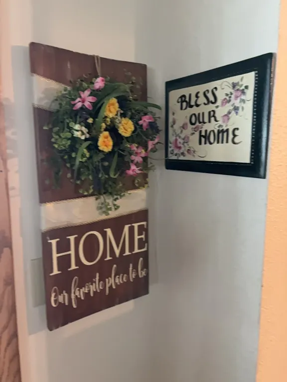 2 HOME SIGNS