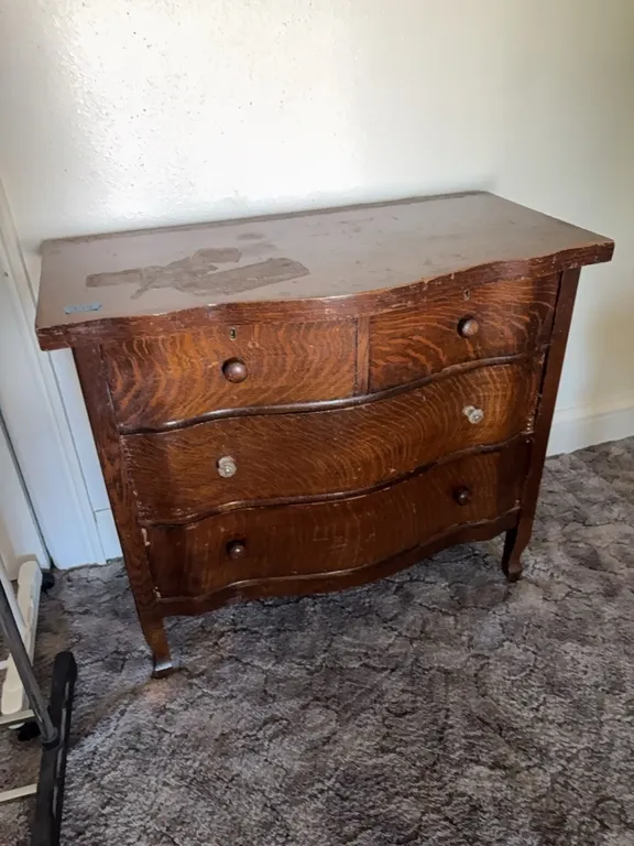DRESSER (38” X 34”)