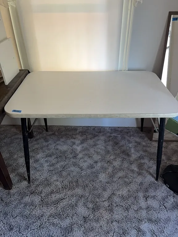 VINTAGE KITCHEN TABLE (4FTX30)