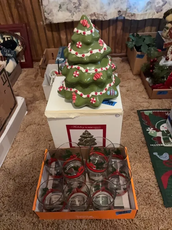 CHRISTMAS GLASSES-CHRISTMAS TREE COOKIE JAR